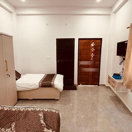 Shri Ram Darbar Hotel Ayodhya Luaran gambar