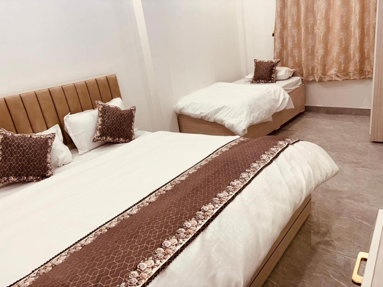 Shri Ram Darbar Hotel Ayodhya Luaran gambar
