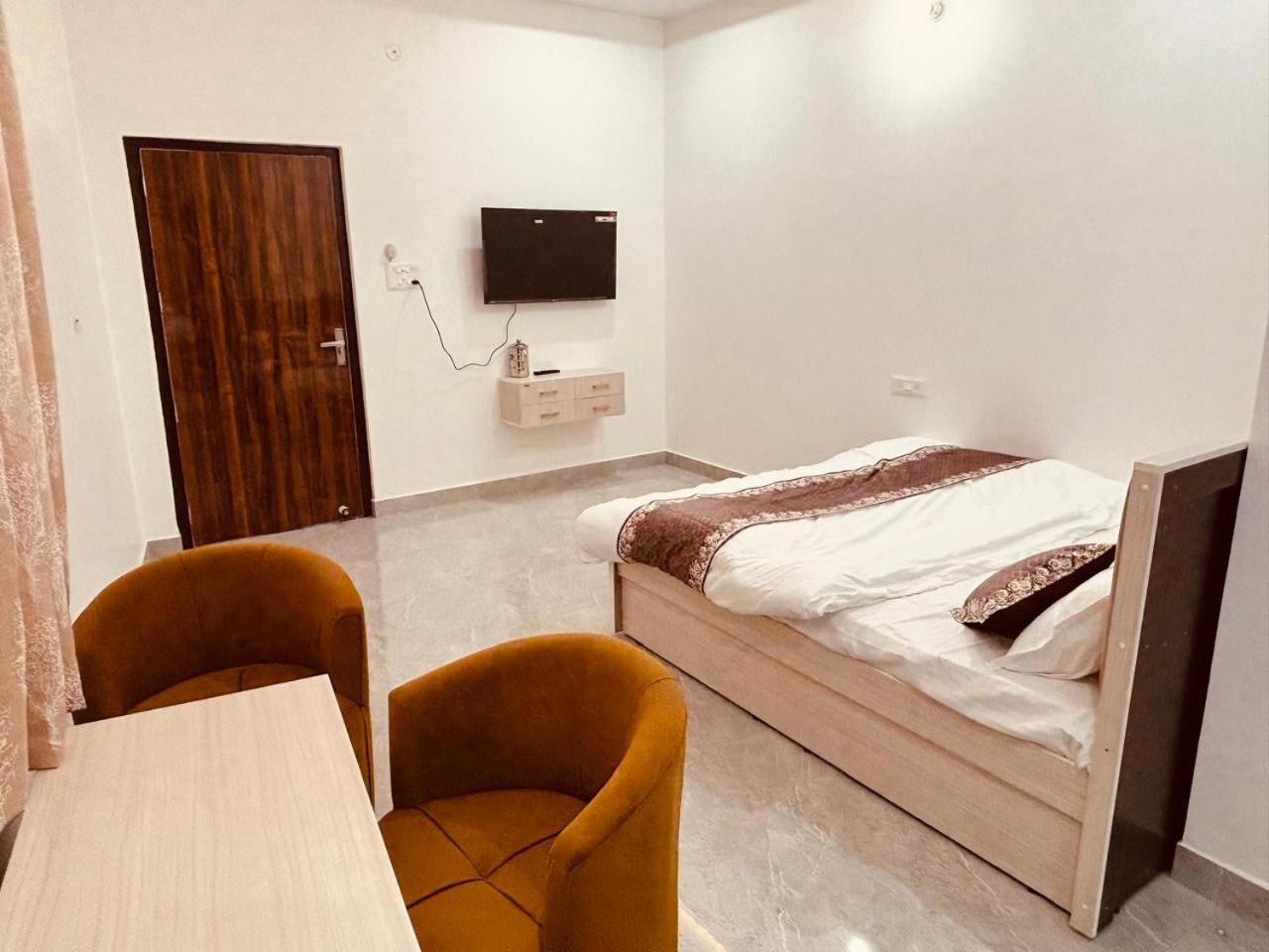 Shri Ram Darbar Hotel Ayodhya Luaran gambar