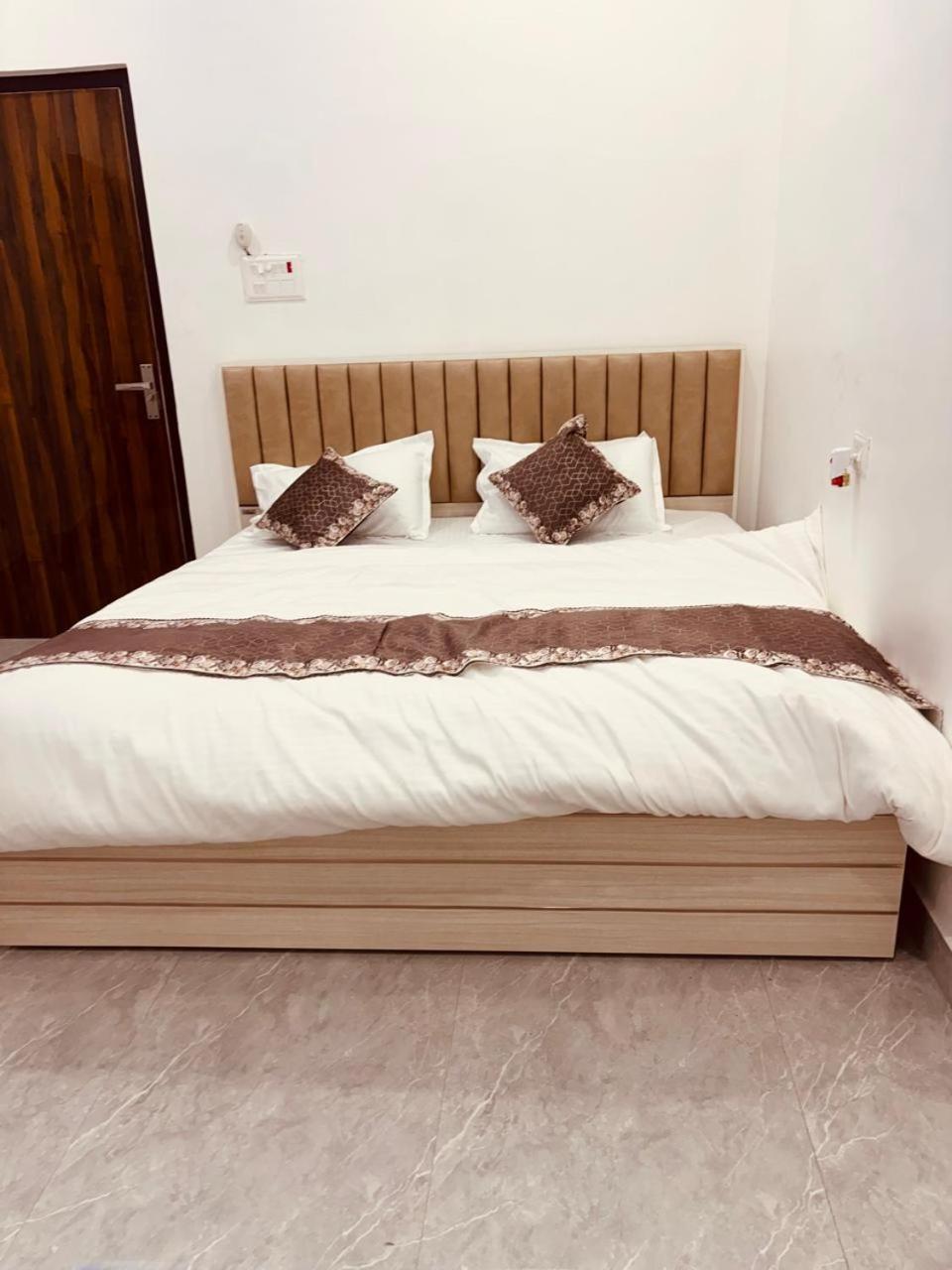 Shri Ram Darbar Hotel Ayodhya Luaran gambar